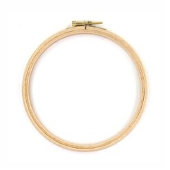 Houten borduurring klein en groot
