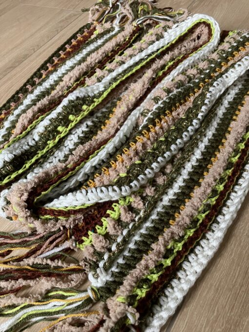 voorbeeld van drifters sjaal groen bruin - haakpakket garenpakket kleurrijke sjaal